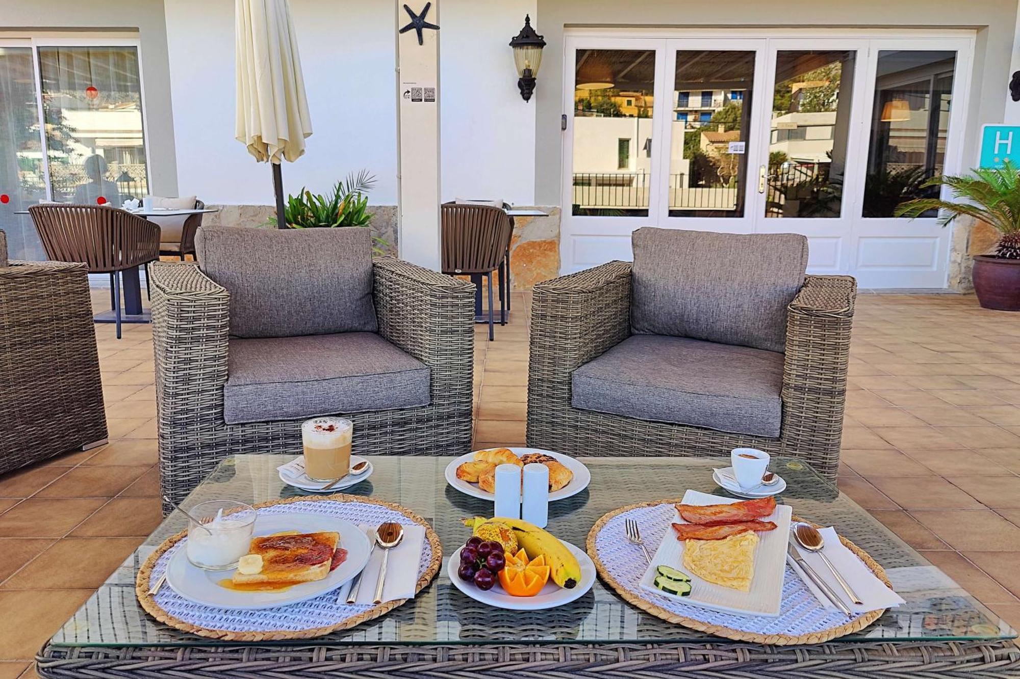 Boutique Hotel Oriola Cala de Sant Vicenc Dış mekan fotoğraf